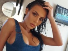 Малката подлуди феновете си