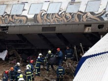 В Гърция обявиха тридневен траур след най-смъртоносната влакова катастрофа