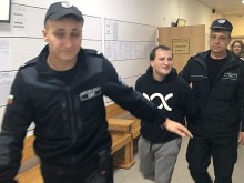 Бомбаджията от Гарата: Ще си прережа вените! "Възраждане" ми платиха 5000 лева, за да спра цистерните за Украйна