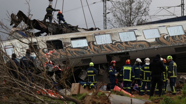 Началникът на гарата в Лариса се призна за виновен за влаковата катастрофа