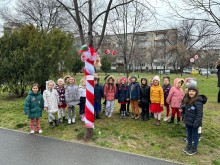 Един от най-посещаваните паркове в Пловдив получи мартенска украса