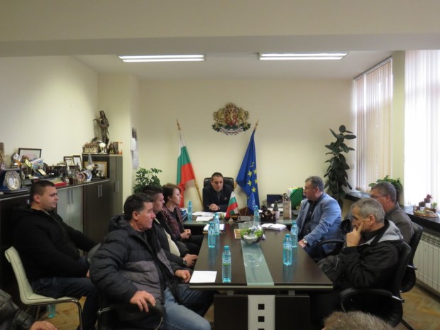 Областният управител на Шумен се срещна с кметовете на община Върбица
