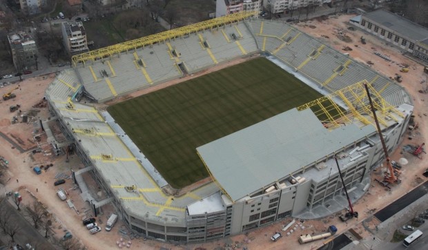 </TD
>Комисията по качеството на строителството на стадион Христо Ботев с