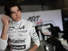 Никола Цолов дебютира днес във Формула 3