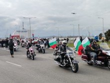 Авто-мото шествие по повод Трети март потегли от Бургас