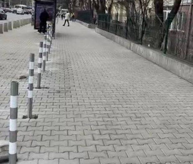 Трайчо Трайков спря поставянето на колчета на новия тротоар на бул. "Цариградско шосе"