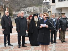 В Ловеч отбелязаха Трети март с поклонение и военен ритуал