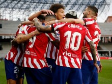 Атлетико (Мадрид) атакува "Топ 3" в Испания с мач срещу Севиля