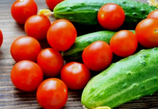 Производители предлагат ДДС в размер на 9% върху българските краставици и домати