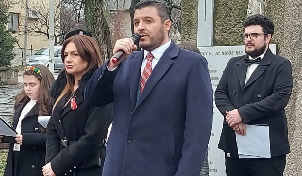 Десетки жители на община "Родопи" се включиха в тържественото отбелязване на националния празник