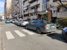 Нагло, по-нагло паркиране - Пловдив