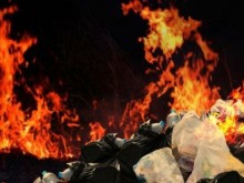 Пожар изпепели цех за пластмаса до Пловдив