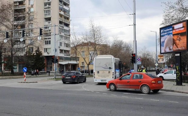 TD Пловдивските лекари се борят за живота на блъсната от автобус