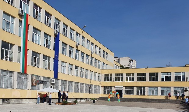 TD Изграждането на новата сграда на Математическата гимназия Акад Кирил Попов