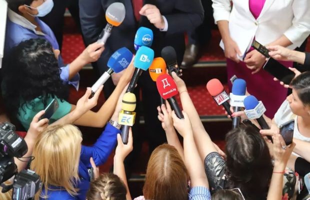Журналисти и медии в Албания, България, Хърватия, Франция, Италия, Полша