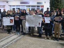 Протест в Своге заради съмнение за лекарска грешка