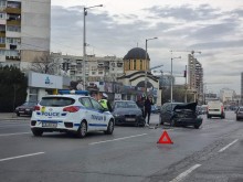 Човек пострада при катастрофа в София