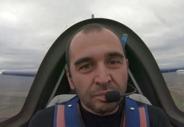 Дългогодишният летателен инструктор и изкусен майстор на акробатичните самолети Георги