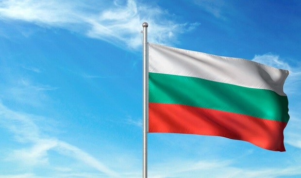 Община Добрич предоставя безплатно български знамена на желаещи граждани