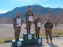 Осмомартенски турнир по стрелба с пистолет се проведе в 101-ви алпийски полк в Смолян
