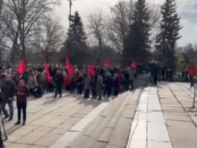 Десетки русофили се включиха в протеста в защита на Паметника на Съветската армия
