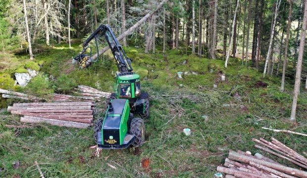 Конфискуваха автомобили и каруци на бракониери