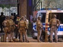 Най-малко седем души са убити, а 29 са ранени при стрелба в центъра на Хамбург