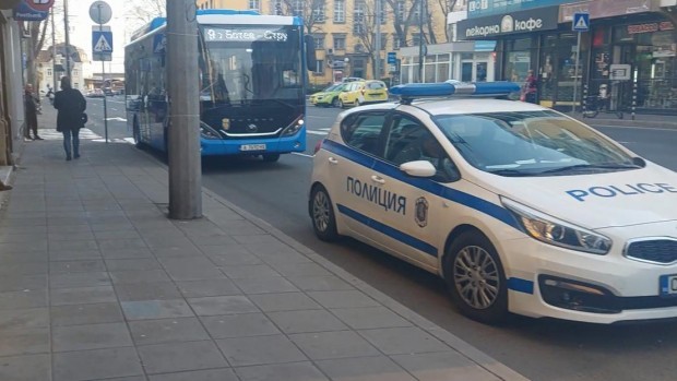 Две жени са пострадали след падане в градски автобус в Бургас