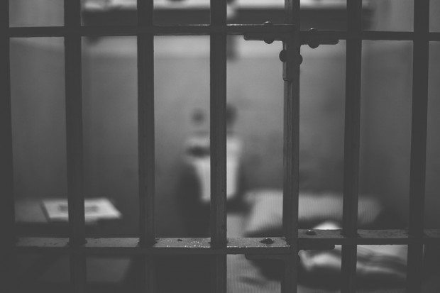 5 месеца затвор за барикадиралия се през октомври казанлъчанин