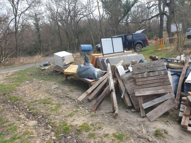 РИОСВ - Бургас почисти района на резерват "Ропотамо"