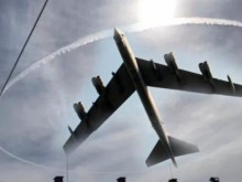 Двойка американски бомбардировачи са летели днес над България
