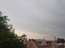 Облачно с краткотрайни превалявания от дъжд ще е времето в Пловдив днес