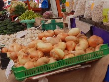 Анкета на "Фокус" на Женския пазар: Ще готвим без лук, по-скъп е от картофите
