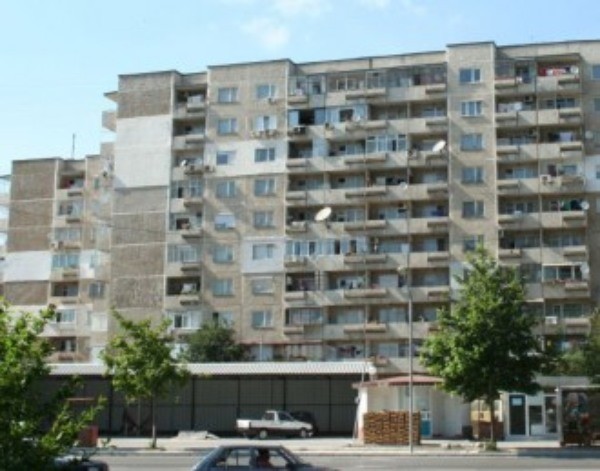 Брокери: Панелните жилища запазват стойността си заради т.нар. реална квадратура