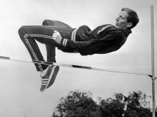 Пионерът в скока на височина Дик Фосбъри почина на 76 години