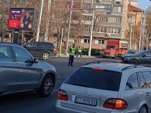 Доживяхме да видим регулировчици на кръстовище в Пловдив
