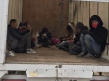 Лекарка от УМБАЛ "Пловдив" превозва сирийски мигранти