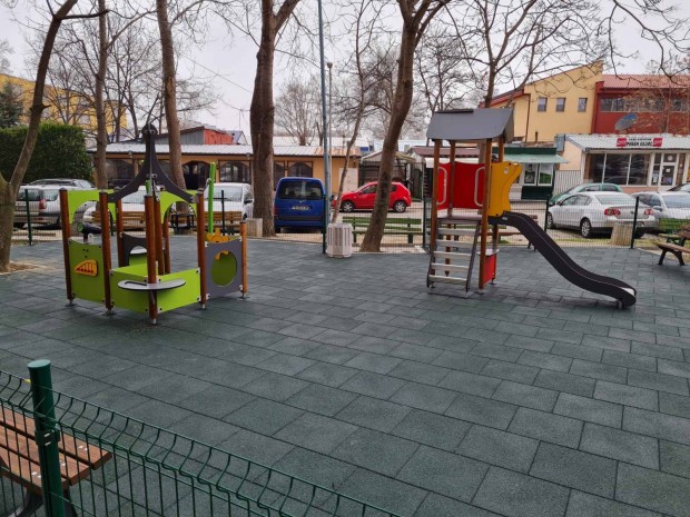 Три нови детски площадки изградиха в Пловдив