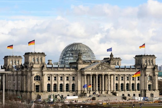 Германия иска да намали "огромния си парламент"