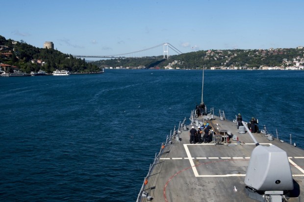 Турция може да отвори Босфора за американски кораби