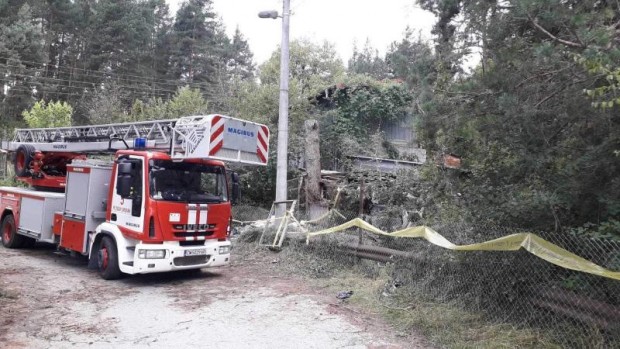 Голям пожар е горял в сухи треви край Смолян