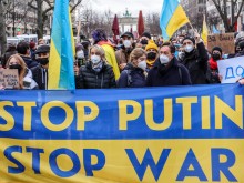 Кабинетът предлага новото НС да потвърди военната ни помощ за Украйна