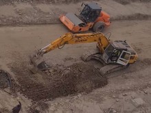 Багер спука газопровод в Kючука! Силна миризма заля квартала