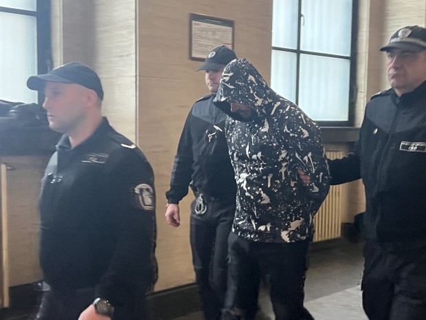 Оставиха "под стража" Валентин Христов, обвинен за смъртта на 18 мигранти край Локорско
