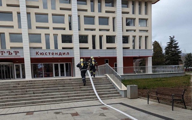 Пожаро-тактическо учение в кюстендилския театър