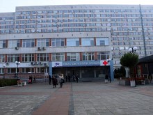 Ясновидката от Пловдив е залята със сярна киселина, чака я дълъг възстановителен процес