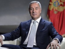 Мило Джуканович разпусна парламента на Черна гора три дни преди президентските избори
