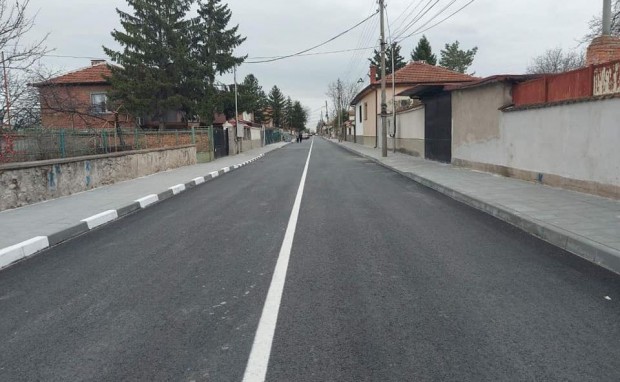 Село на 12 км от Пловдив вече има улица като слънце след 30 г. чакане