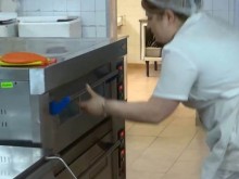 20-годишен открадна от детска градина 29 бутилки олио и 5 литра веро