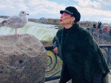 Днес става на 65! Изглежда перфектно и все още е мечта на хиляди мъже